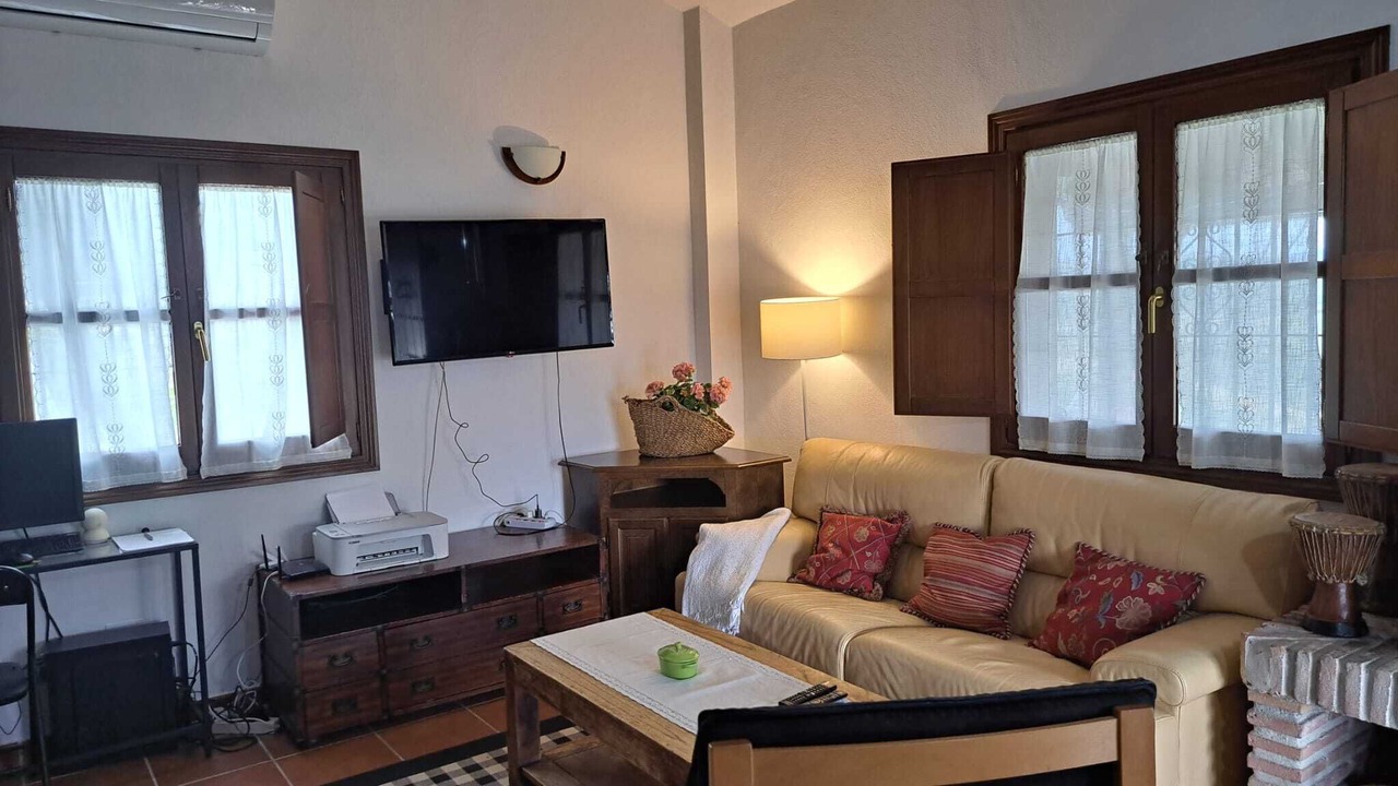 Photo of Livingroom in Alozaina