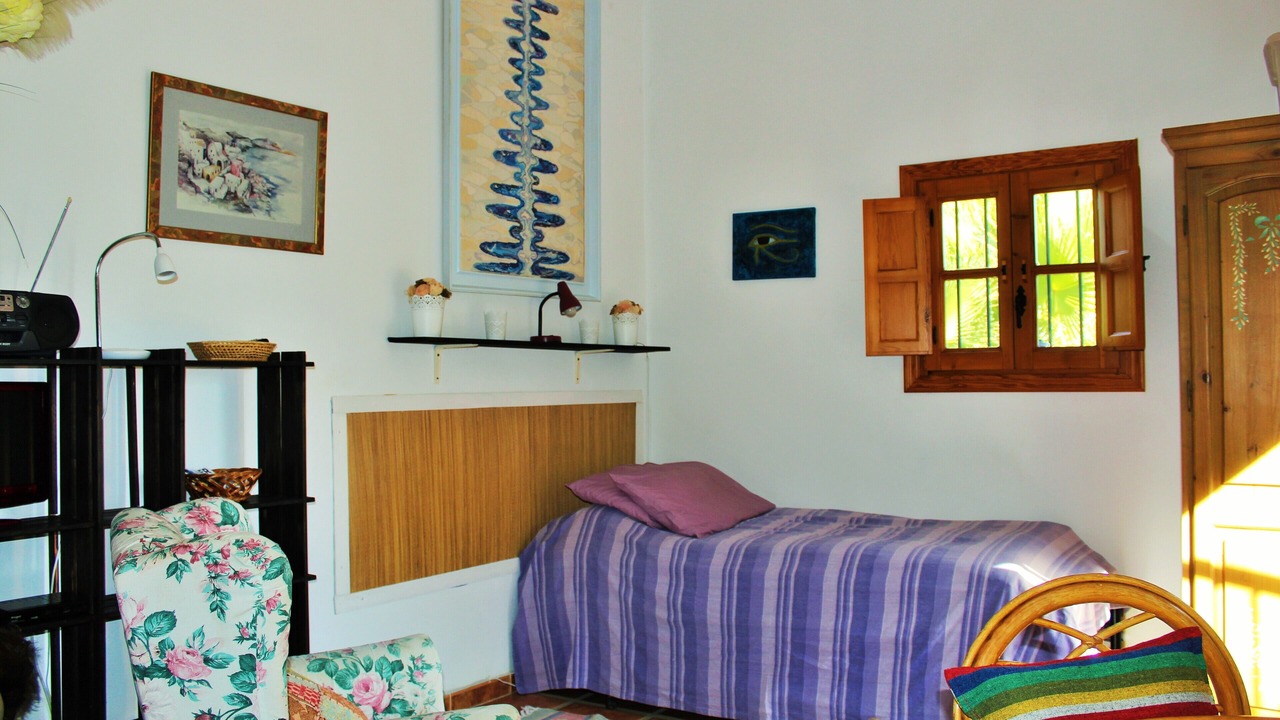 Photo of Bedroom in Alozaina