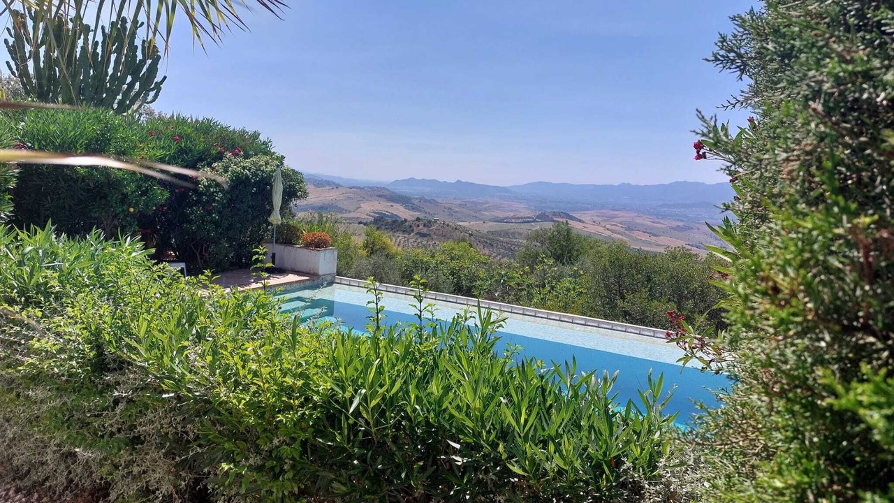 Photo of Outdoor in Alozaina