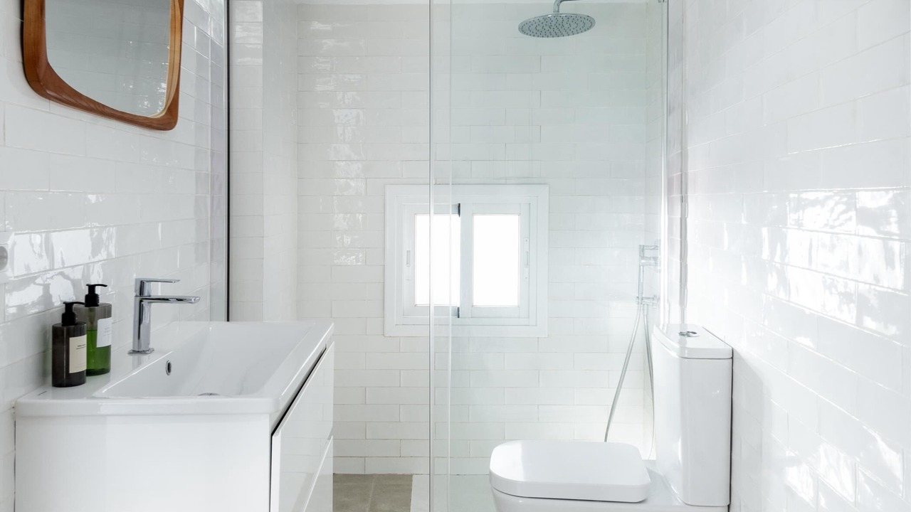 Photo of Bathroom in Feria