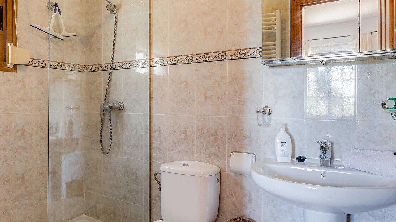 Photo of Bathroom in Canillas de Albaida