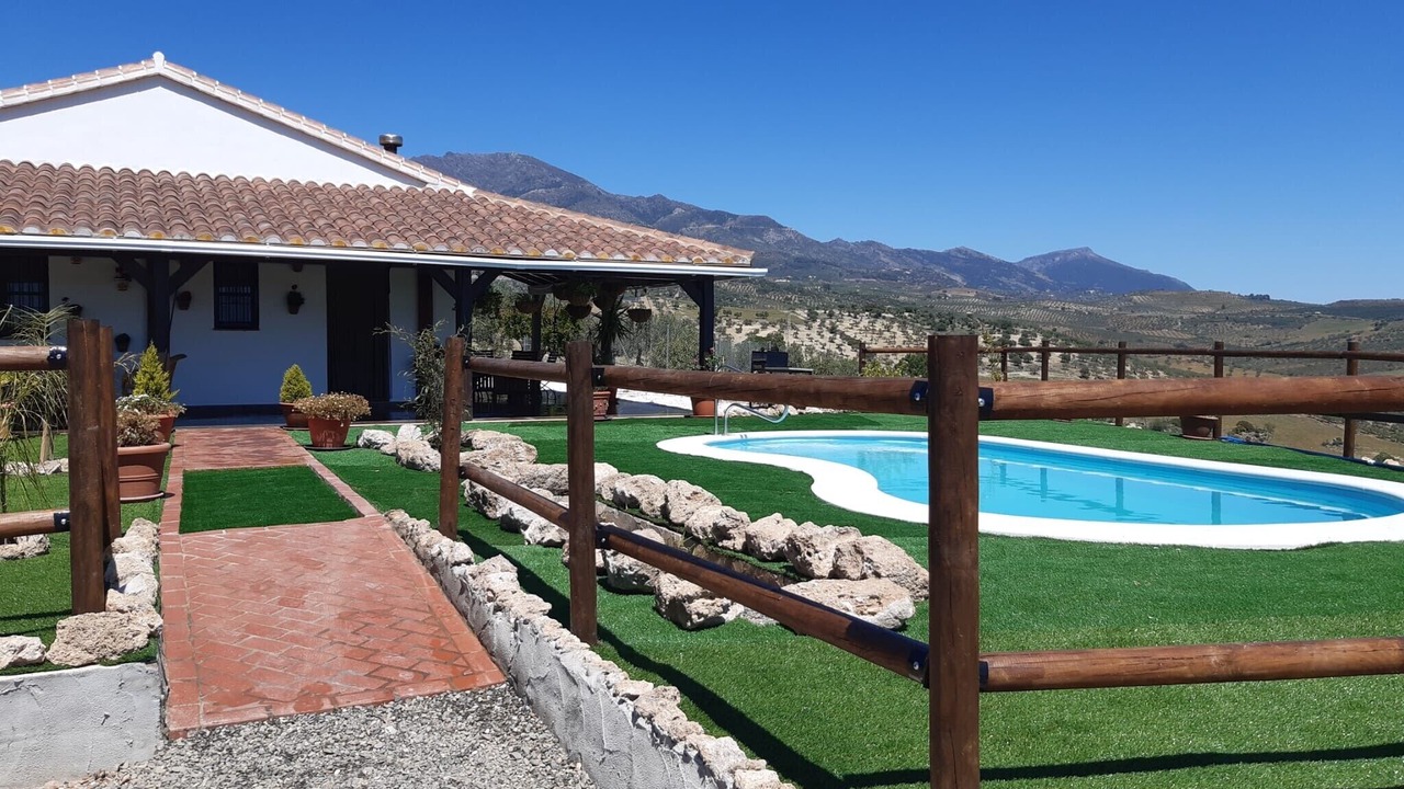 Photo of Outdoor in Alozaina