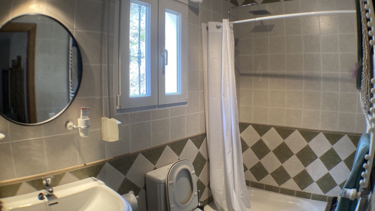 Photo of Bathroom in Canillas de Albaida