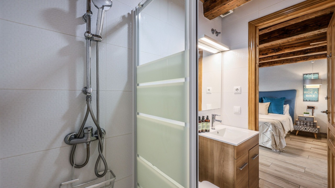 Photo of Bathroom in Malasana