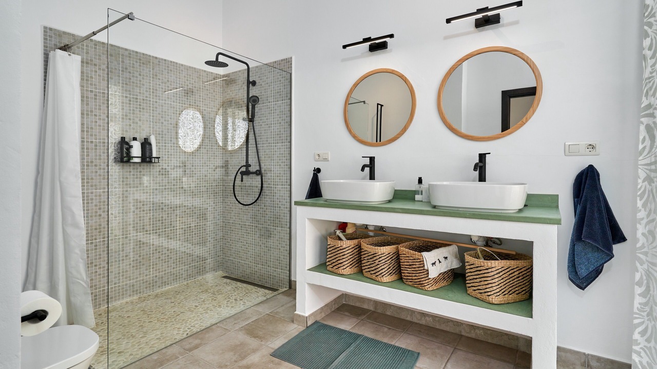 Photo of Bathroom in Canillas de Albaida