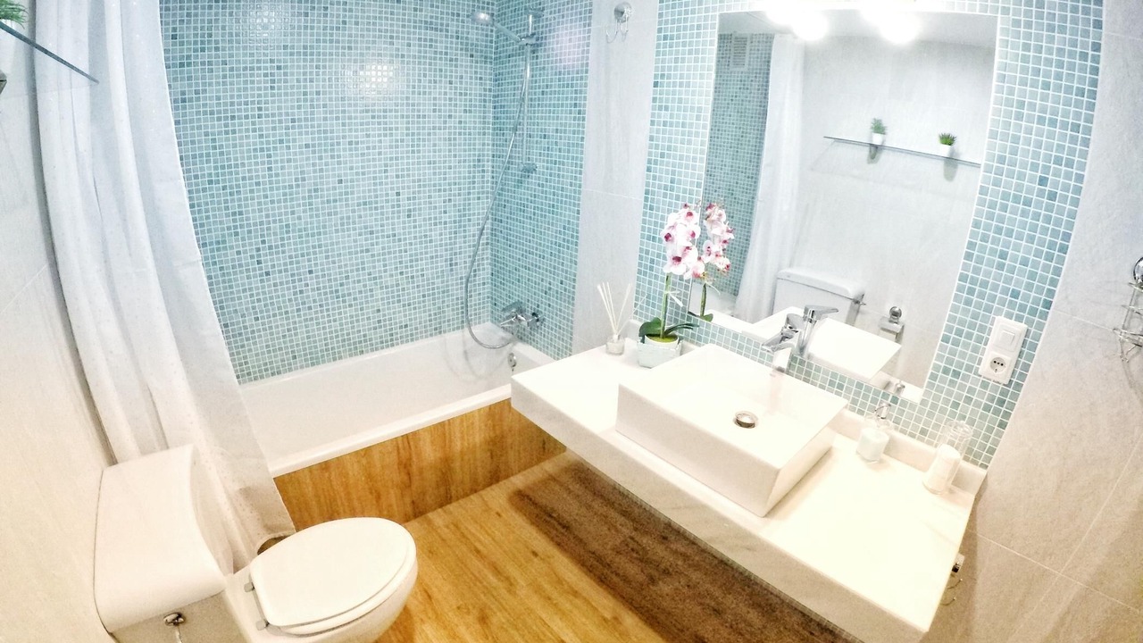 Photo of Bathroom in La Trinidad-San Juan y Todos los Santos