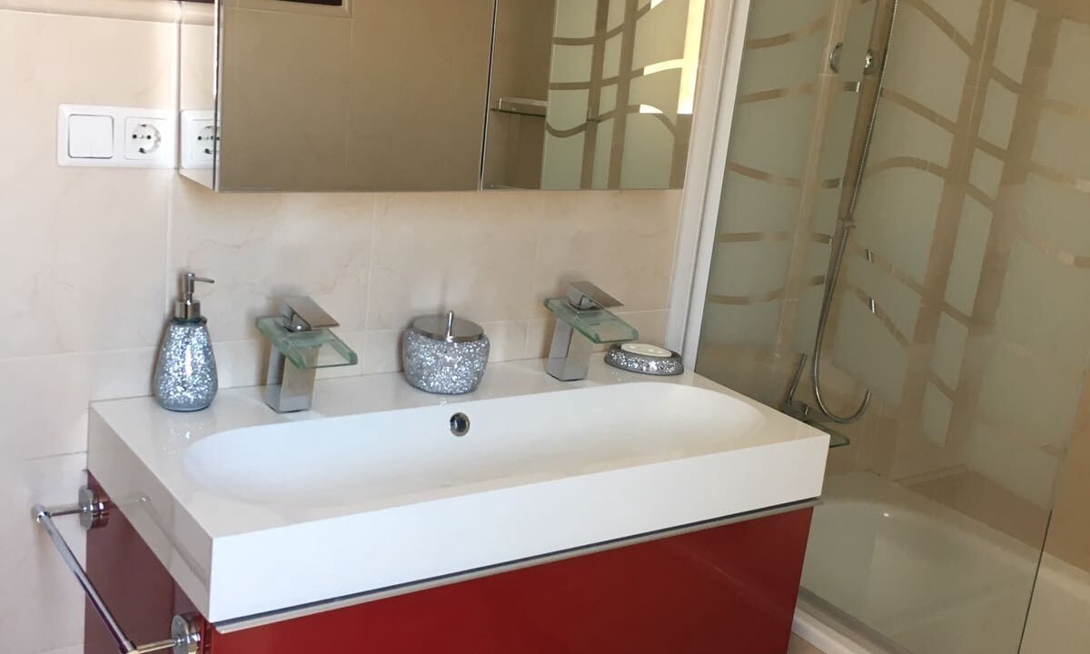 Photo of Bathroom in Benagalbon