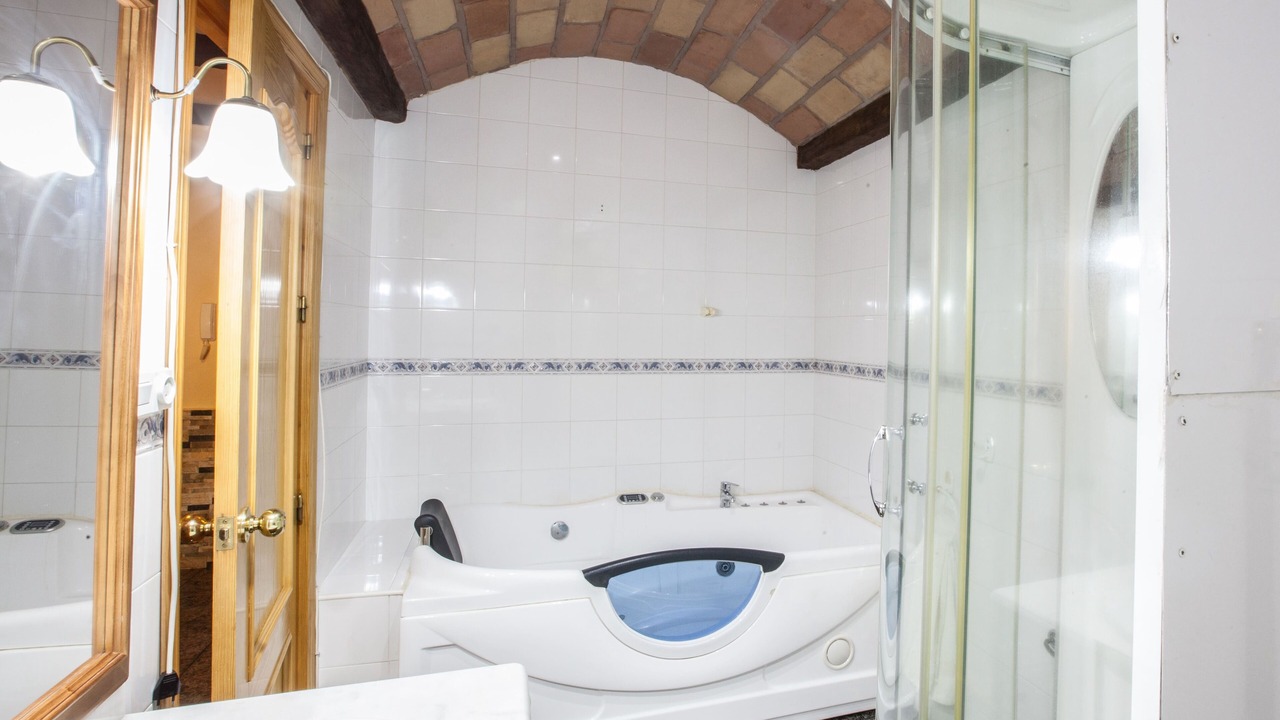 Photo of Bathroom in Mecina Bombaron