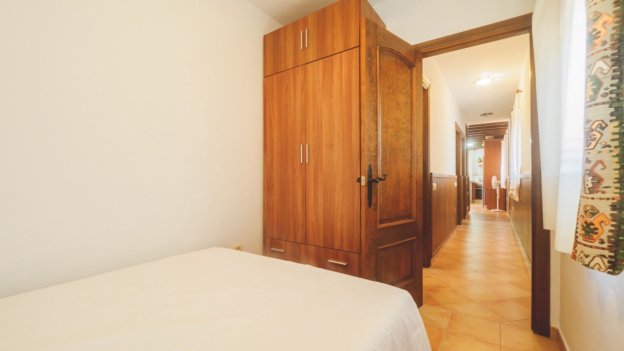 Photo of Bedroom in Coin