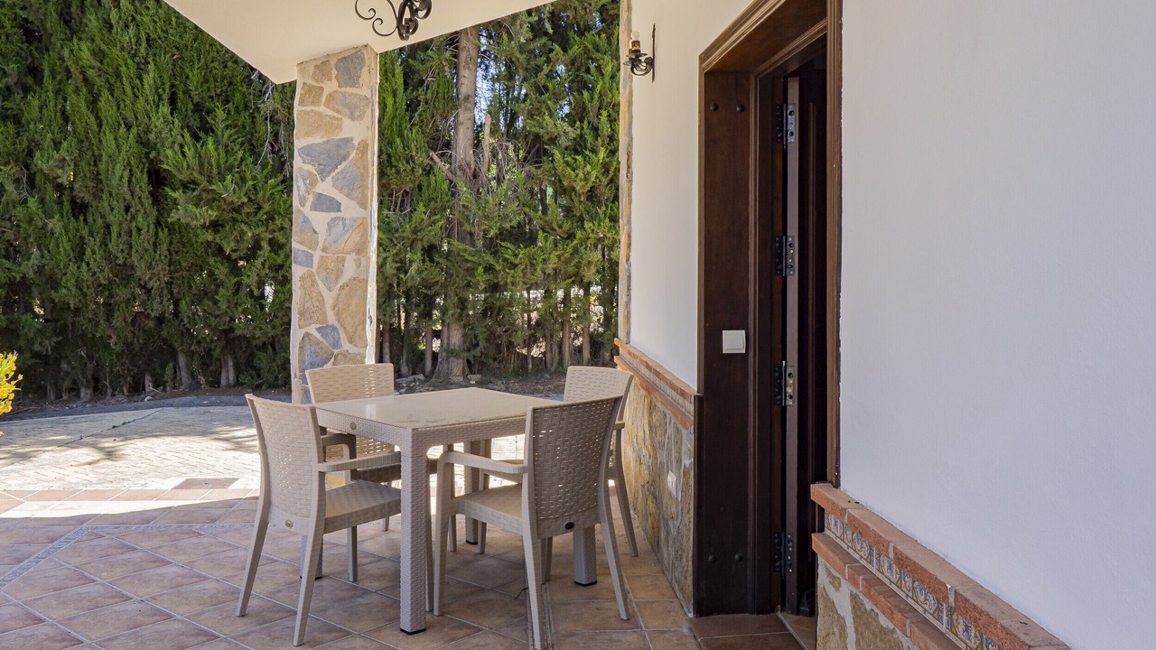 Photo of Outdoor in Coin