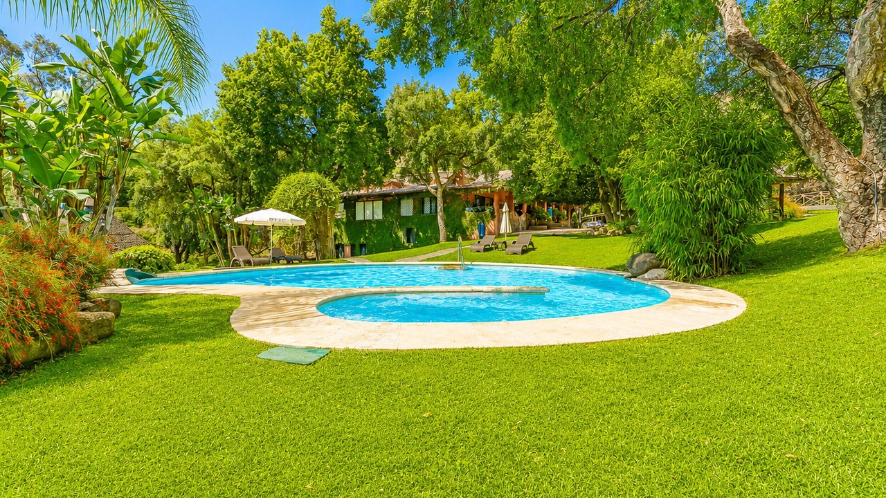 Photo of Outdoor in Coin