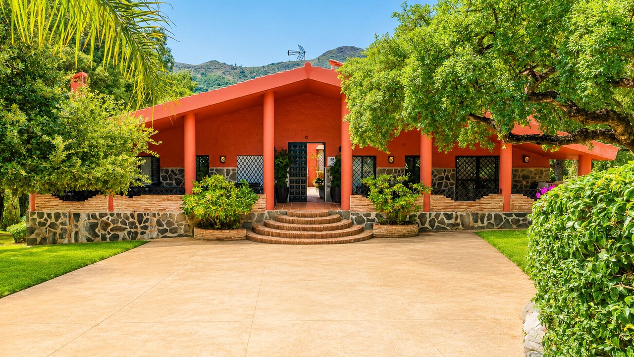 Photo of Outdoor in Coin