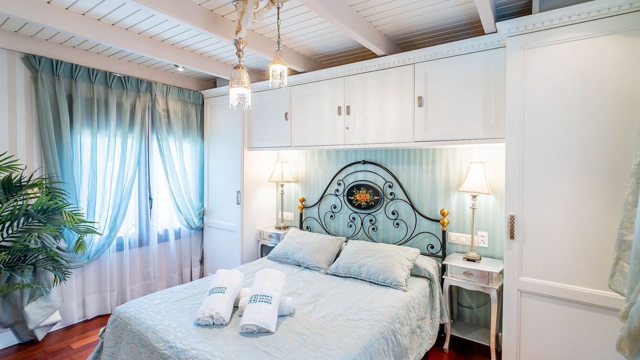 Photo of Bedroom in Coin