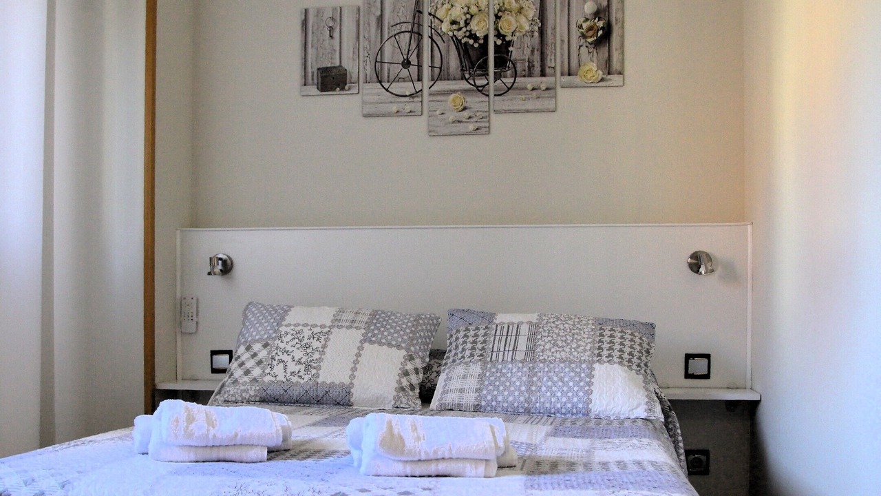 Photo of Bedroom in Candeleda