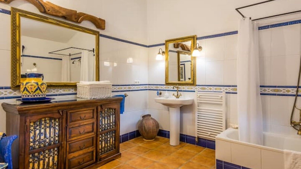 Photo of Bathroom in Riogordo