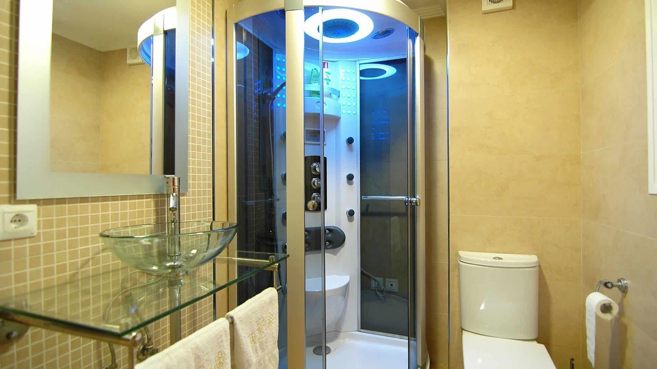 Photo of Bathroom in Nerja City Centre