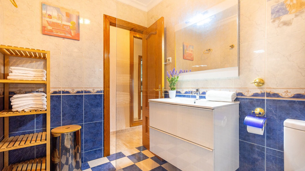 Photo of Bathroom in Fuengirola City Centre