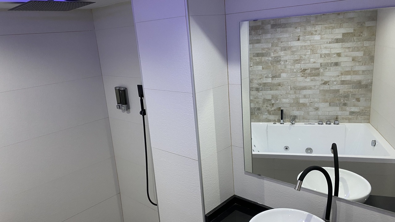 Photo of Bathroom in Linares