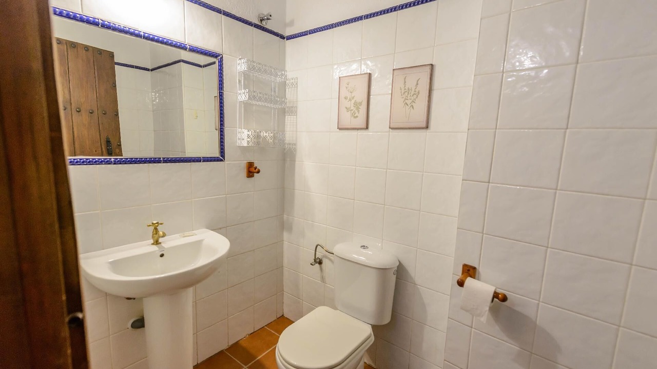 Photo of Bathroom in Alcaucin
