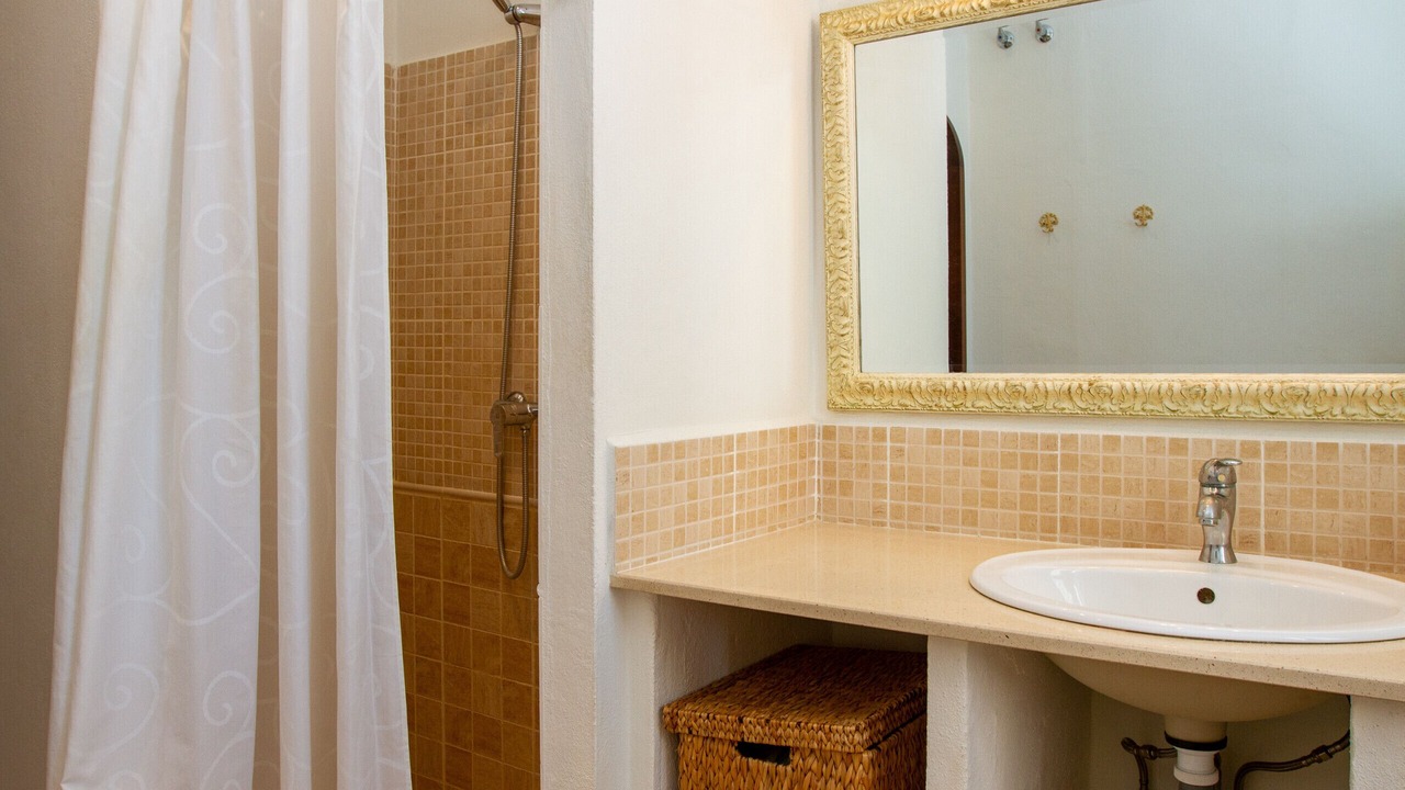 Photo of Bathroom in Arenas