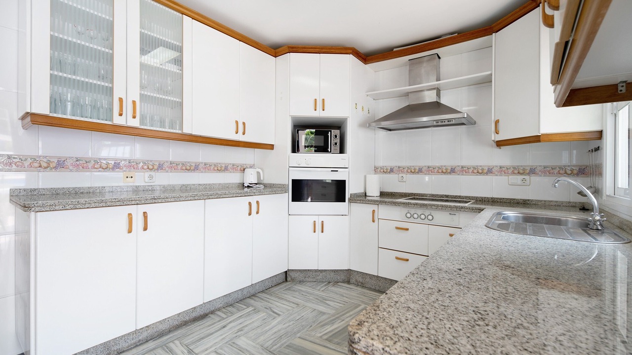 Photo of Kitchen in Poblado de Sancti Petri