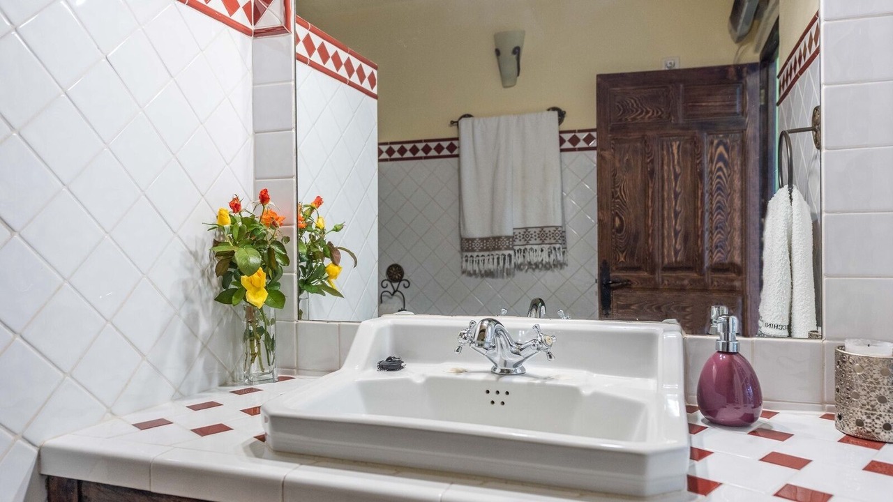Photo of Bathroom in Orgiva