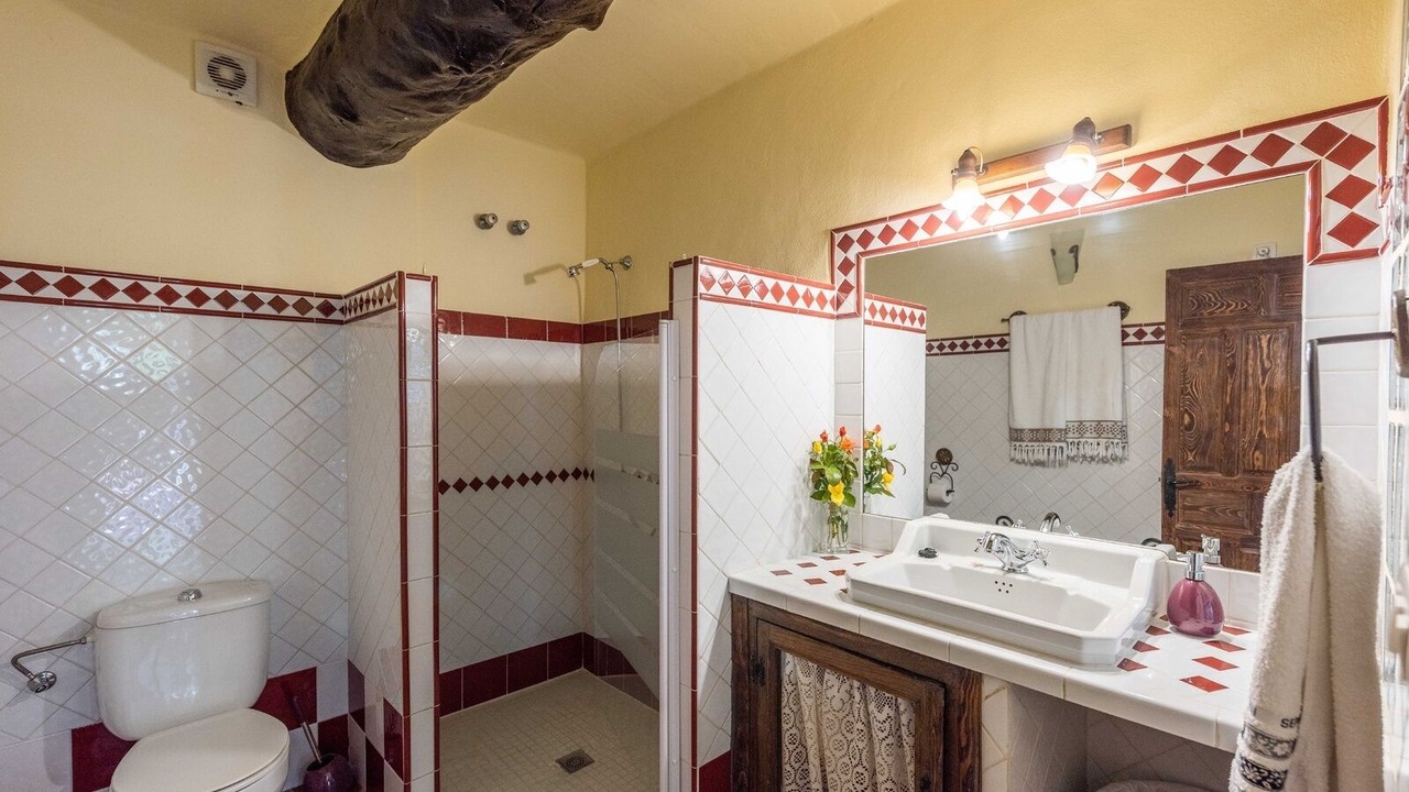 Photo of Bathroom in Orgiva