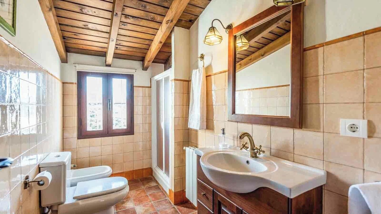 Photo of Bathroom in Arroyomolinos de Leon