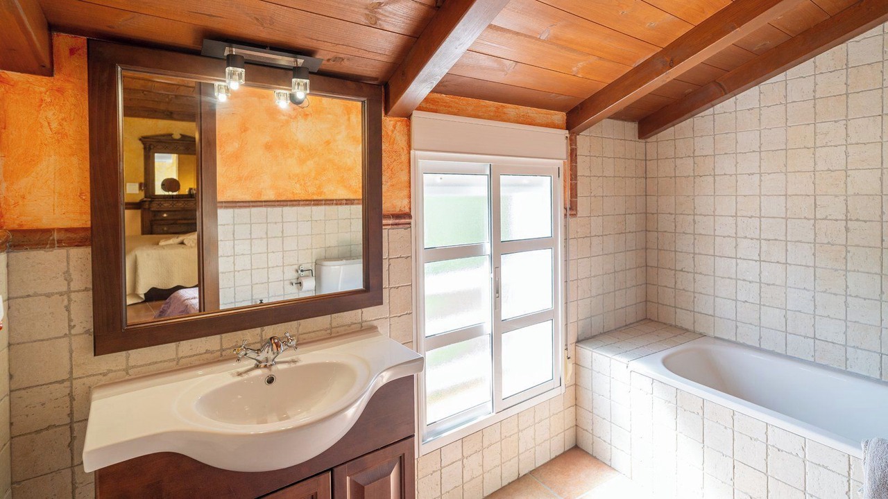 Photo of Bathroom in Igualeja