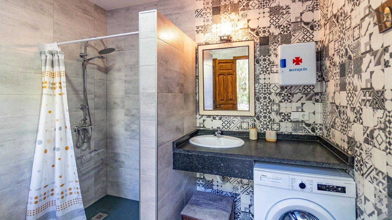Photo of Bathroom in Villanueva del Trabuco