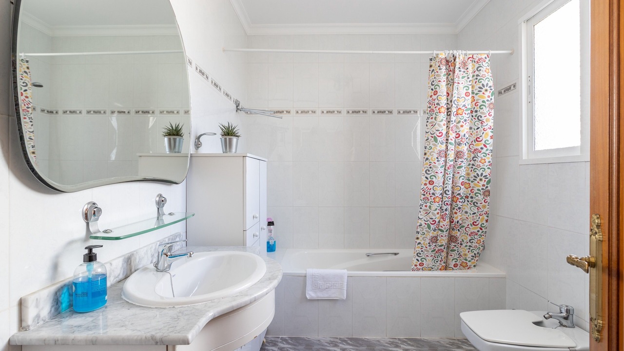 Photo of Bathroom in Nerja City Centre