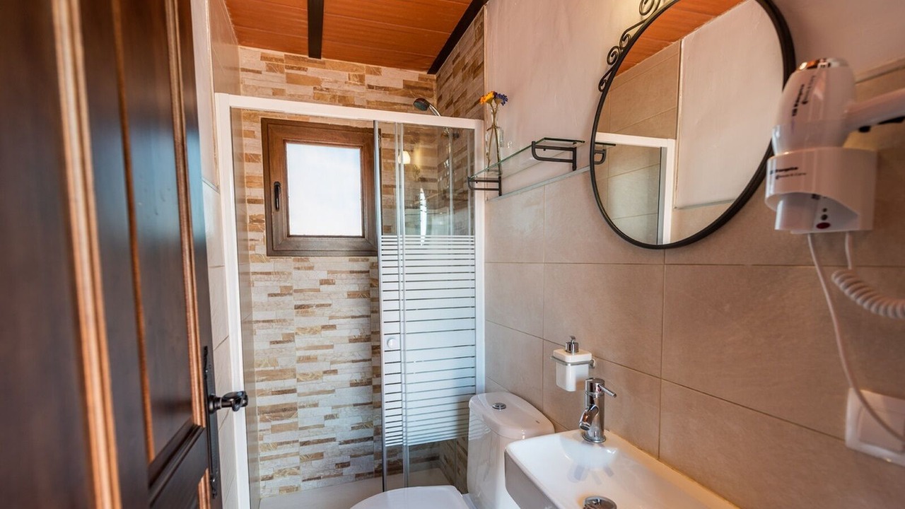 Photo of Bathroom in Alora