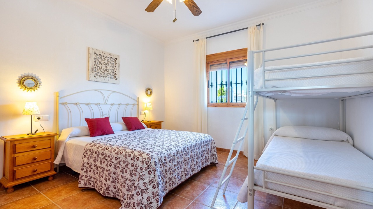 Photo of Bedroom in Almogia