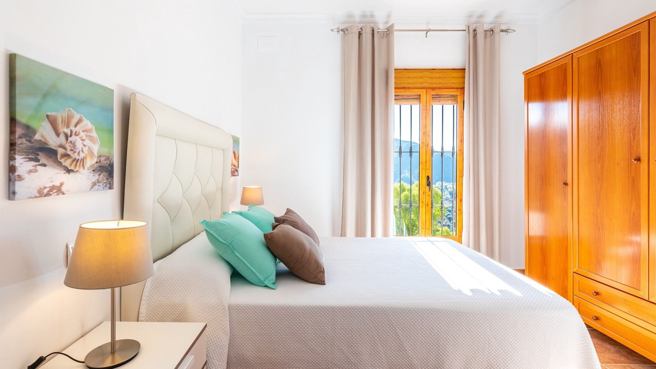 Photo of Bedroom in Almogia