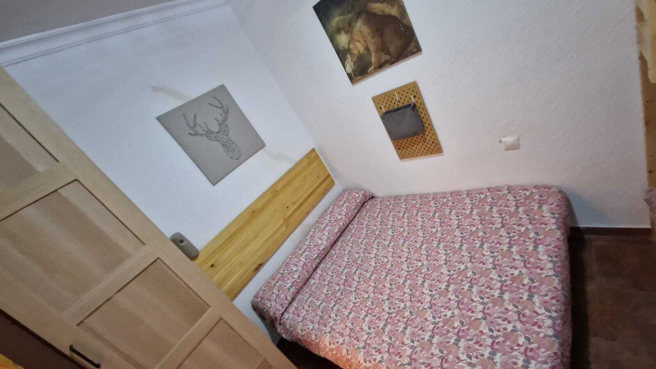 Photo of Bedroom in Benamahoma