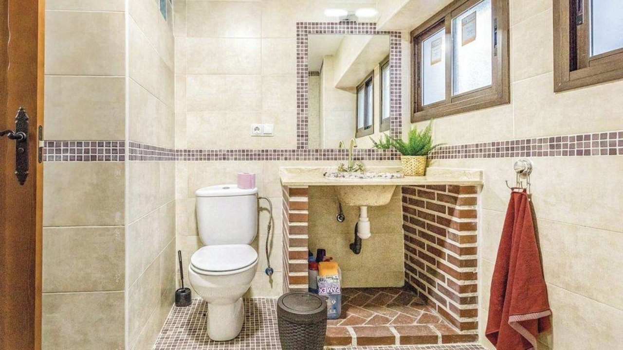 Photo of Bathroom in Mondron