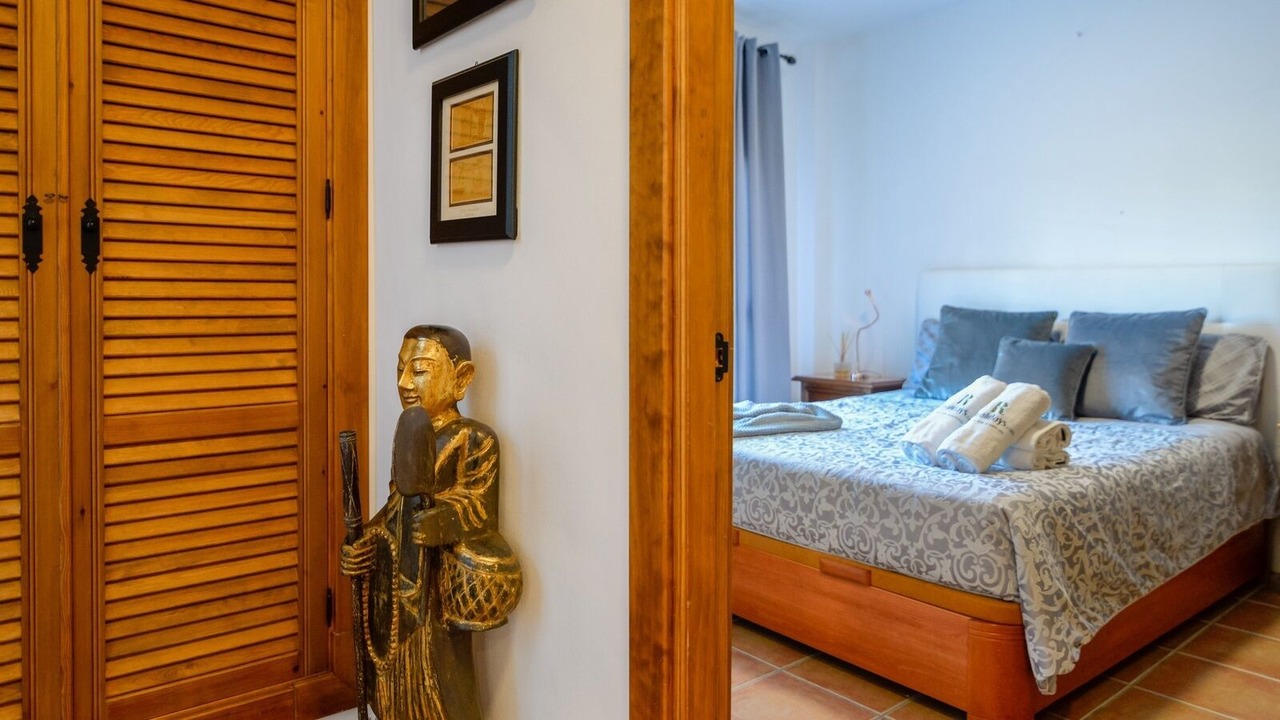 Photo of Bedroom in Coin