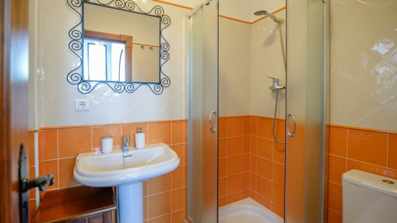 Photo of Bathroom in Coin