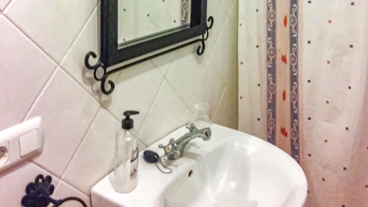 Photo of Bathroom in Genalguacil