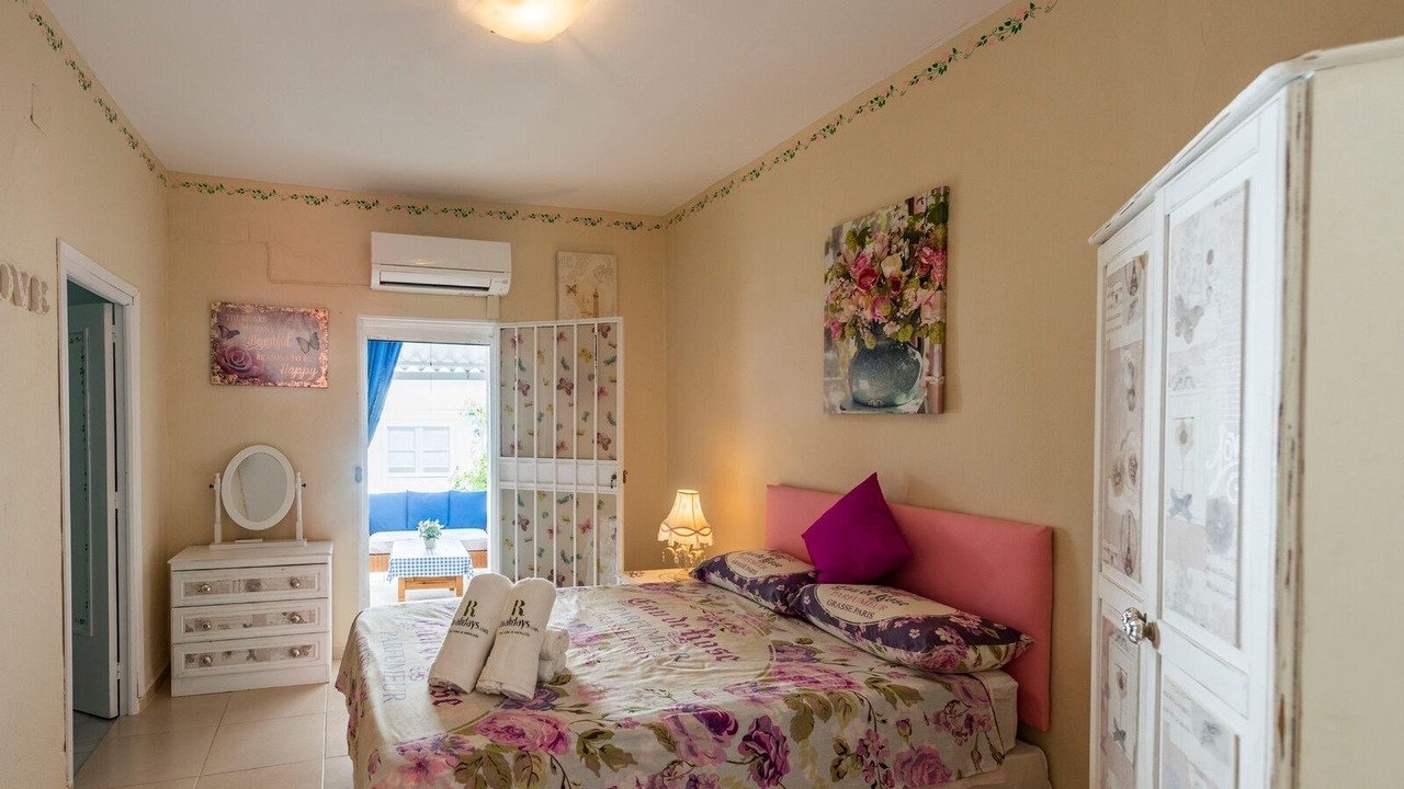 Photo of Bedroom in Encinas Reales
