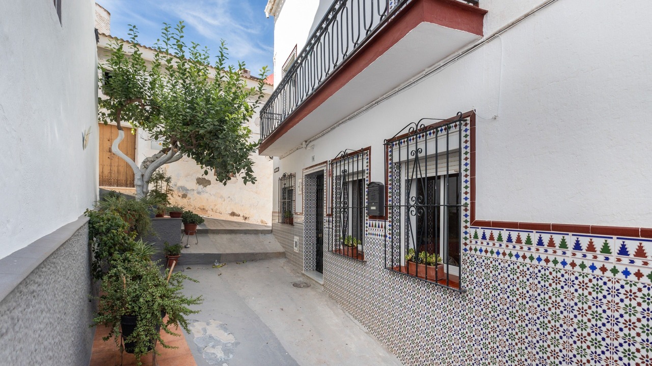 Photo of Outdoor in Guaro