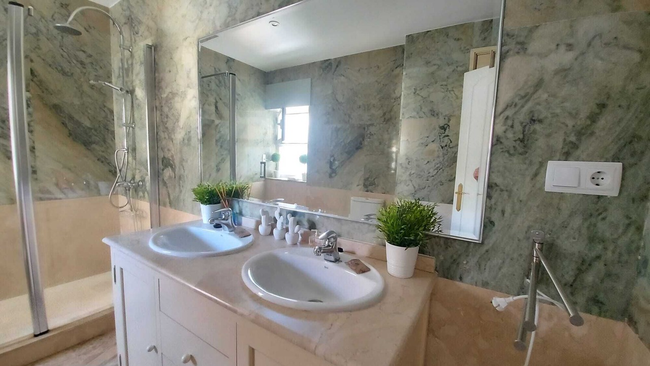 Photo of Bathroom in Centro Comercial