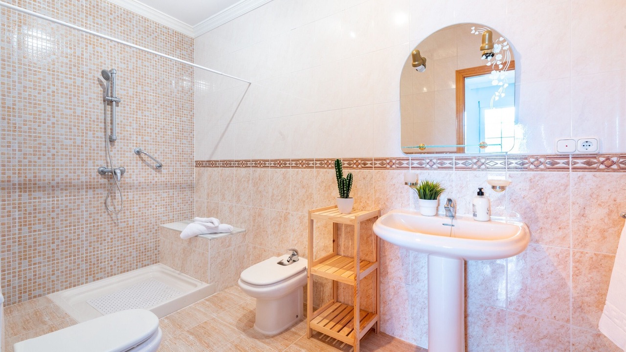 Photo of Bathroom in Benamocarra