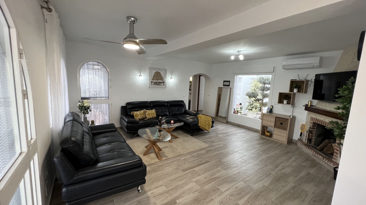Photo of Livingroom in Sayalonga