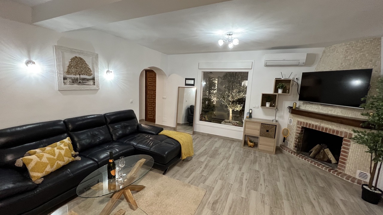 Photo of Livingroom in Sayalonga