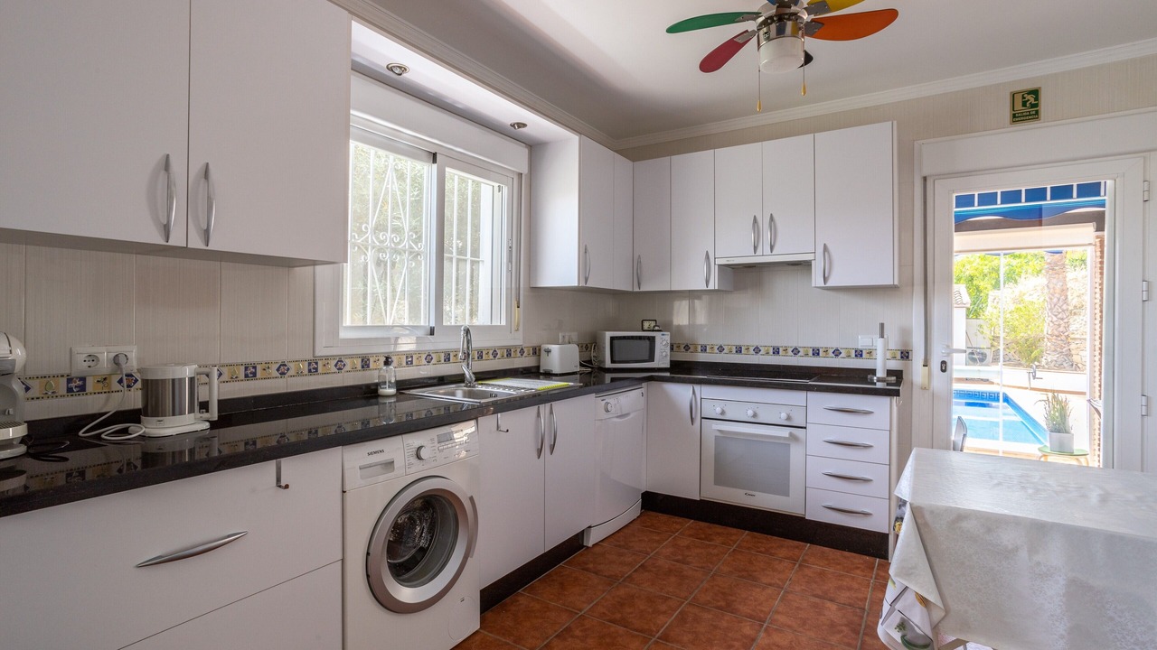 Photo of Kitchen in Canillas de Albaida