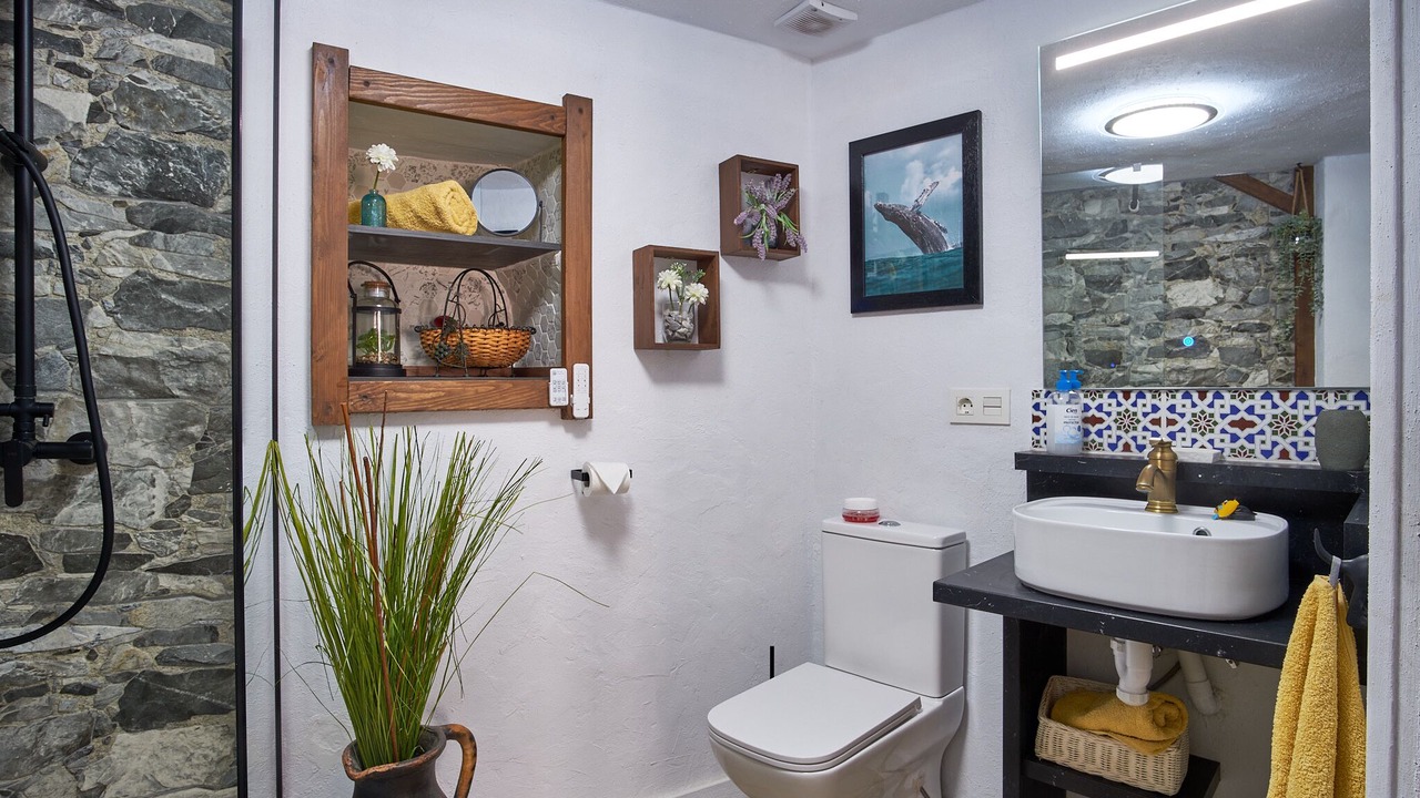 Photo of Bathroom in Canillas de Aceituno