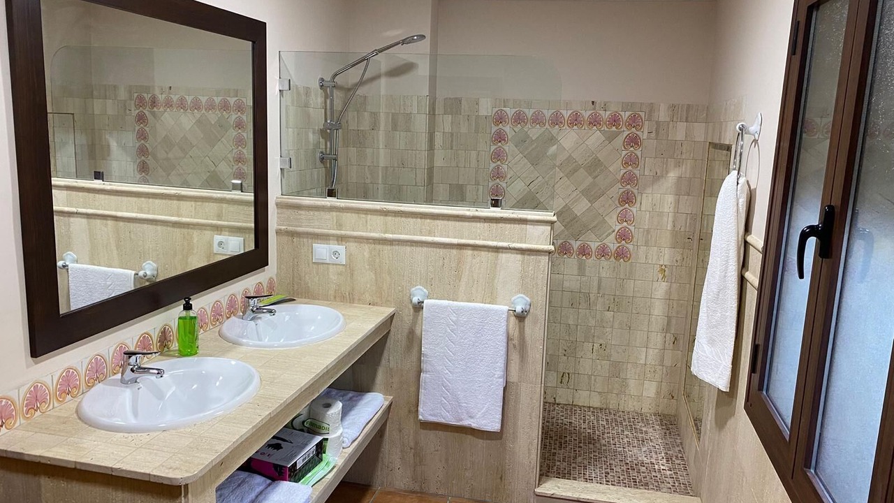 Photo of Bathroom in Baena