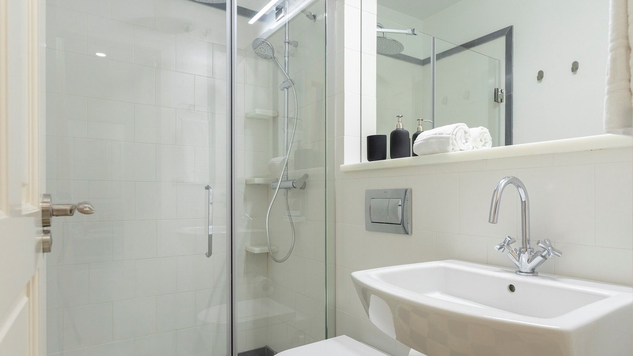 Photo of Bathroom in Feria