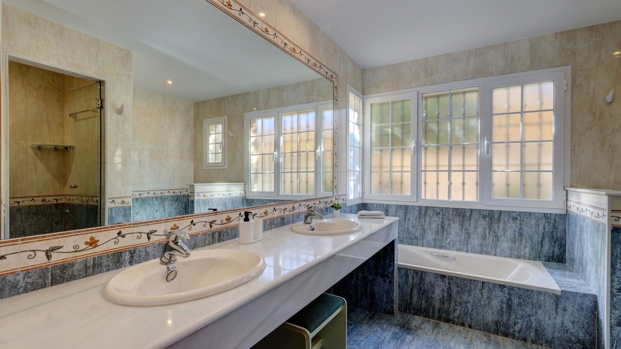 Photo of Bathroom in Casares